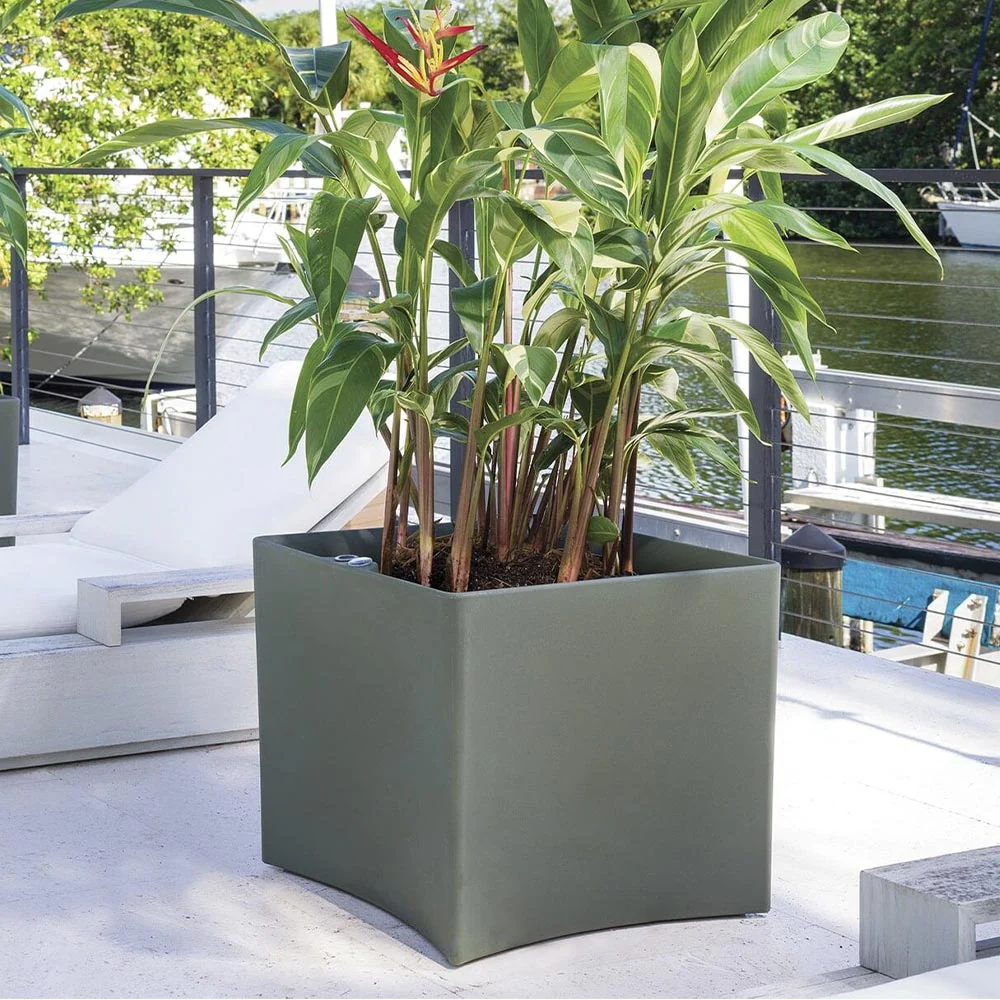 Crescent Garden Pinch Planter - Image 8