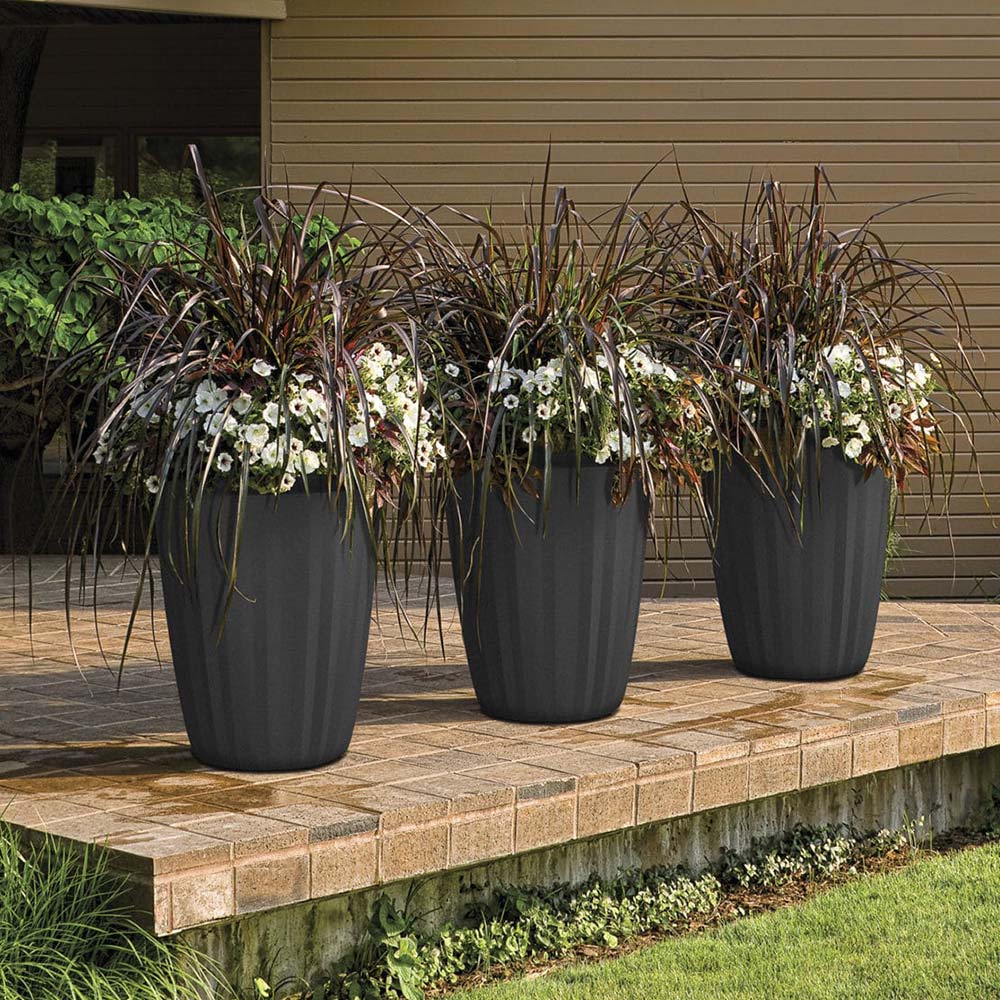 Crescent Garden Pleat Modern Planter in Caviar Black - Image 3